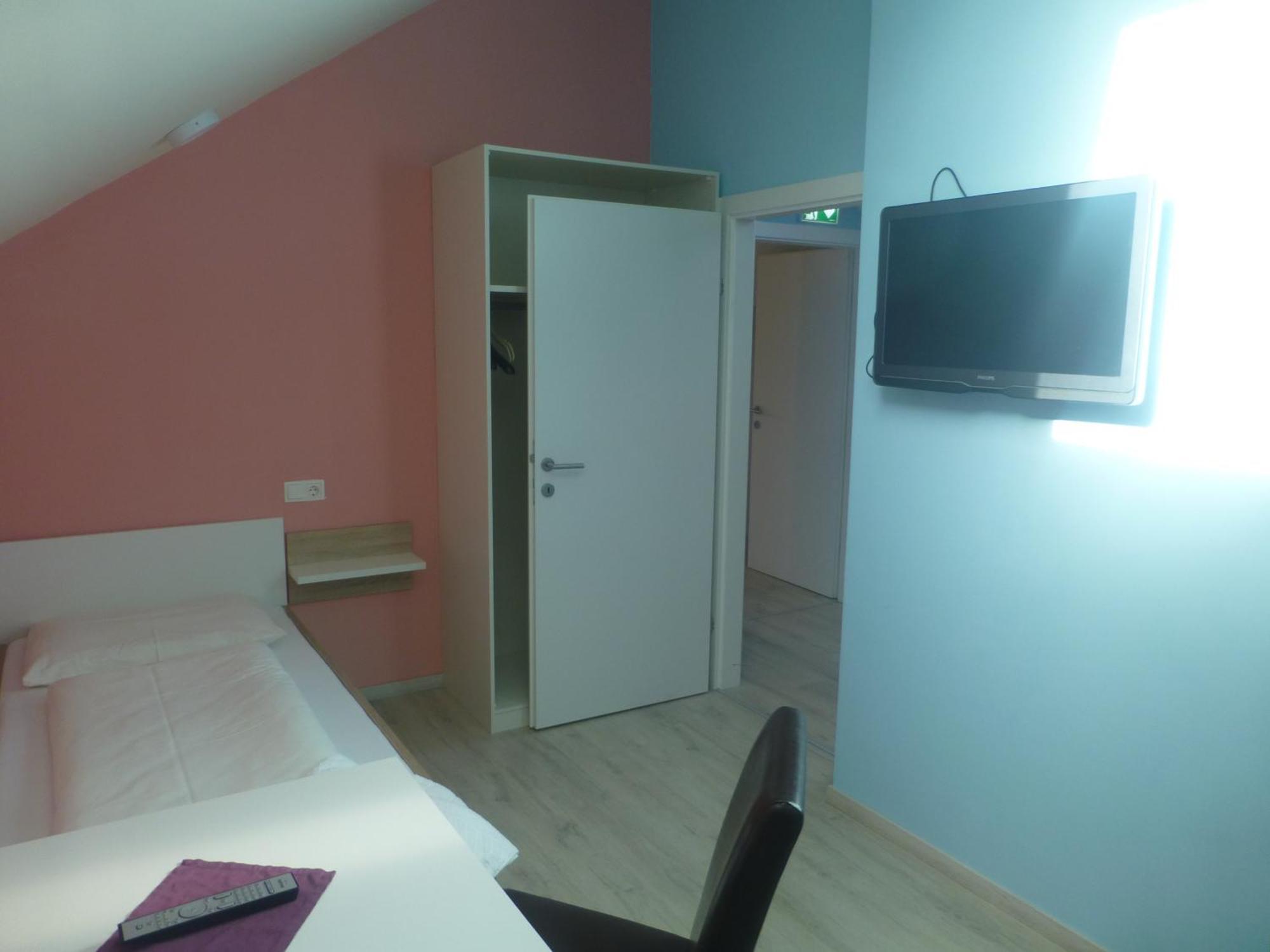 Rosslwirt-rast Bed & Breakfast 3*