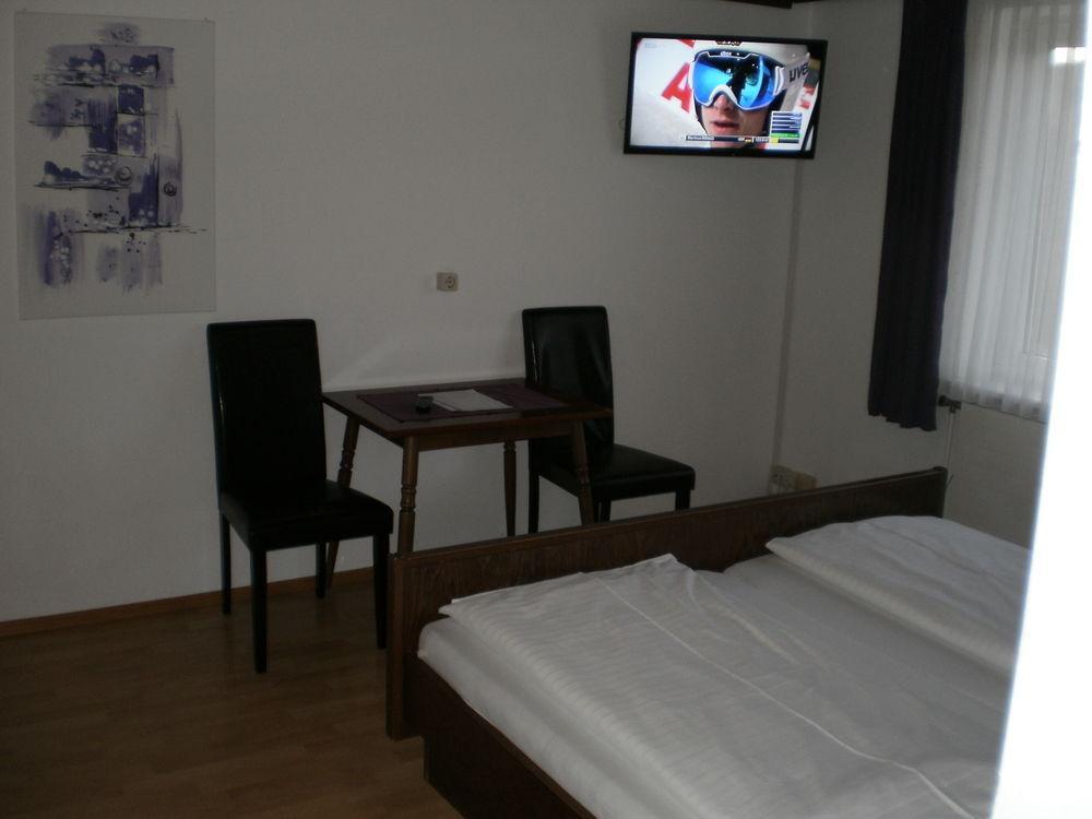 Bed & Breakfast Rosslwirt-rast