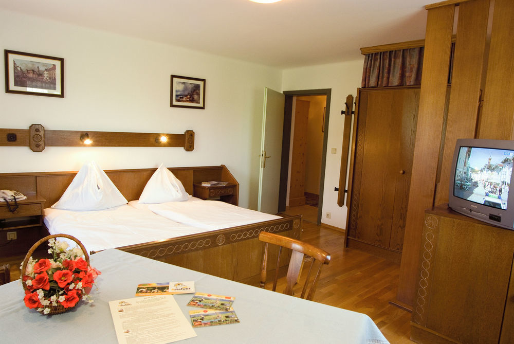 Bed & Breakfast Rosslwirt-rast 3*