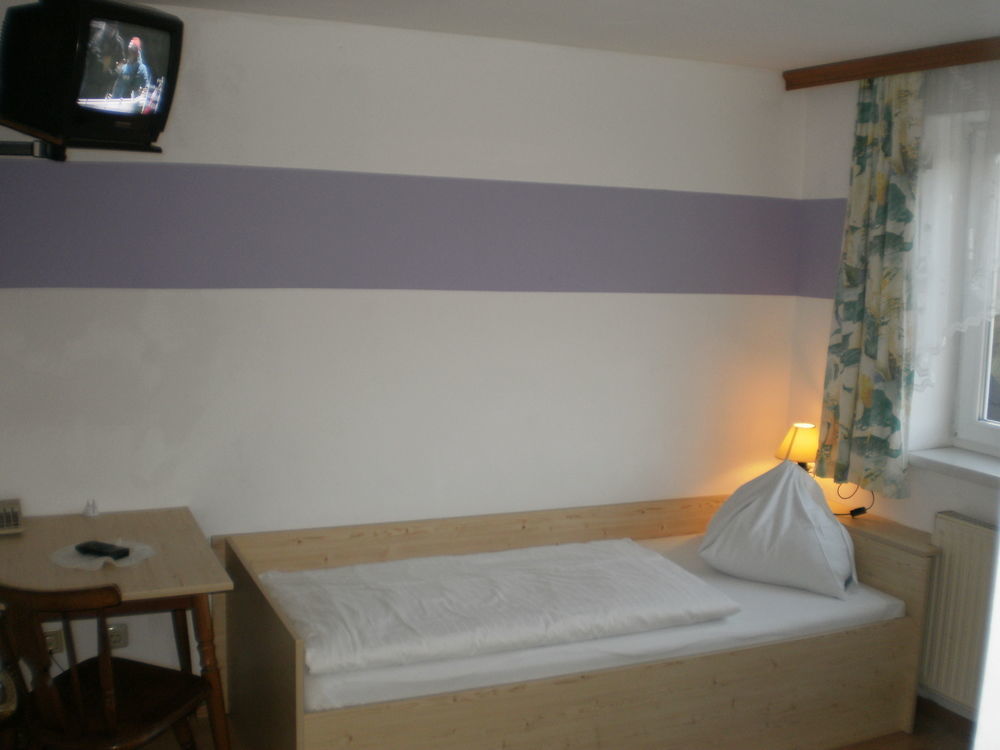 Bed & Breakfast Rosslwirt-rast 3*