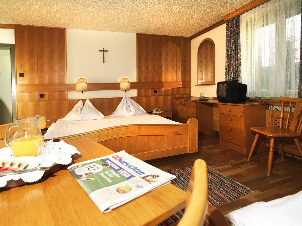Bed & Breakfast Rosslwirt-rast 3*